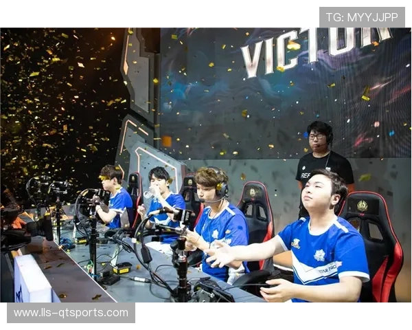 U10男子俱乐部阳光组上海协和烈焰俱乐部夺冠,队员分享获胜喜悦 U10男子俱乐部阳光组上海协和烈焰俱乐部夺冠,队员分享获胜喜悦