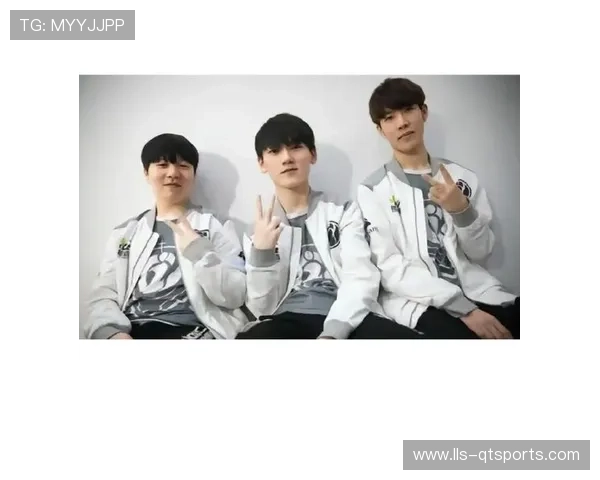 Team TheShy直落两局击败Team JackeyLove,夺得全明星正赛胜利 Team TheShy直落两局击败Team JackeyLove,夺得全明星正赛胜利