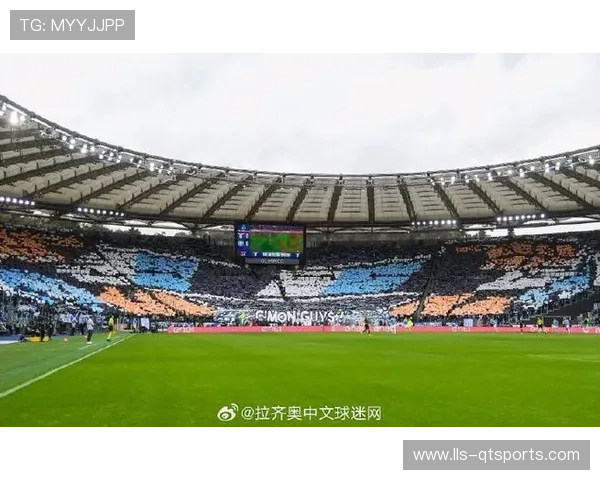 乌迪内斯主场球迷巨型TIFO致敬球队传奇，营造热烈氛围